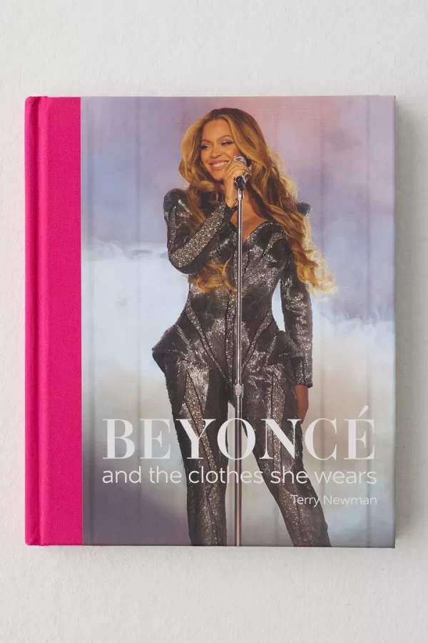 BEYONCE AND THE CLOTHES SHE WEARS