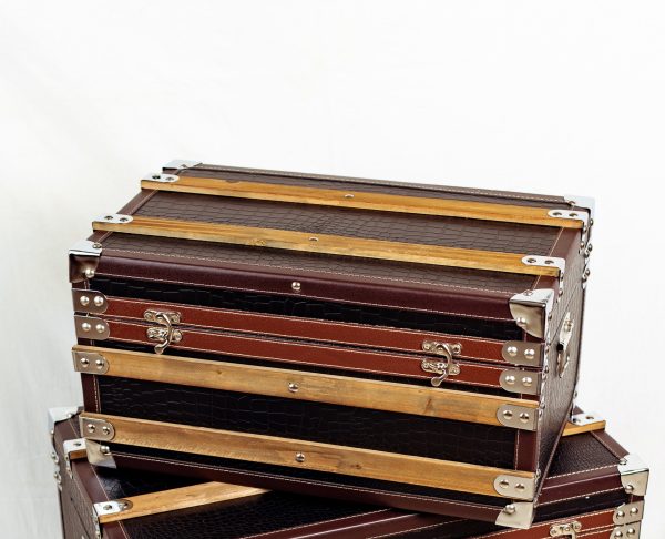 BLACK TREASURE TRUNK MEDIUM